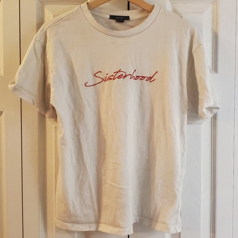 FOREVER 21 Tshit Embroidery size M